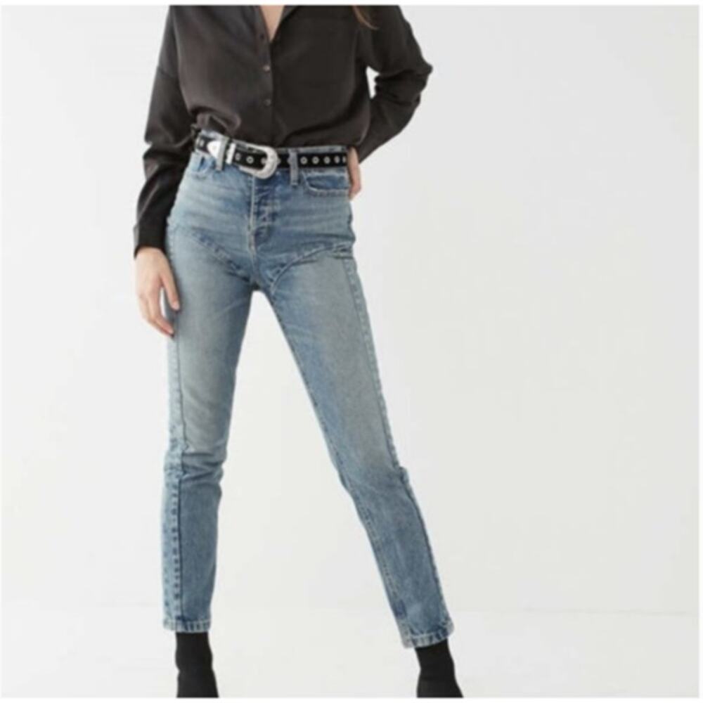 BDG Straight + Narrow High Rise Medium Wash Button Fly Jeans Sz 28